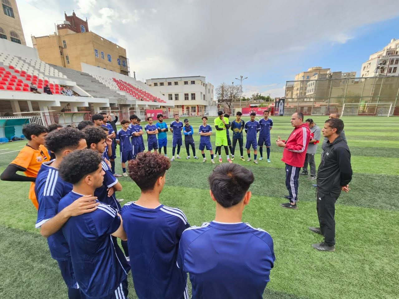حامل اللقب يواصل التحليق في ميادين الإعداد.