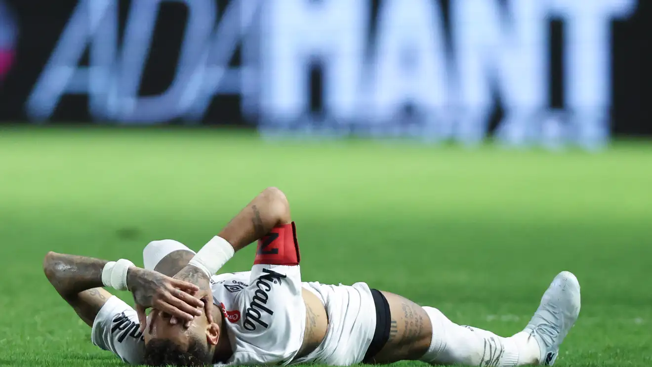 اللحظة الأولى لصدمة نيمار: هل كان يعلم مسبقا بقرار أنشيلوتي؟