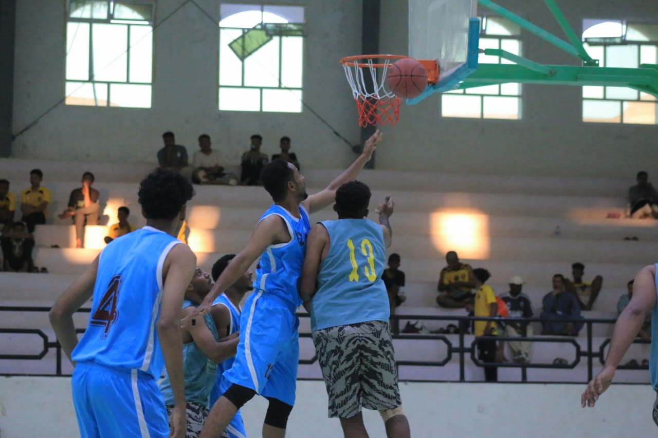 بتمويل من البرنامج السعودي لتنمية وإعمار اليمن...شبام يتجاوز اتحاد حضرموت وسيئون يكسب التعاون في افتتاح الدور النهائي لبطولة البرنامج السعودي