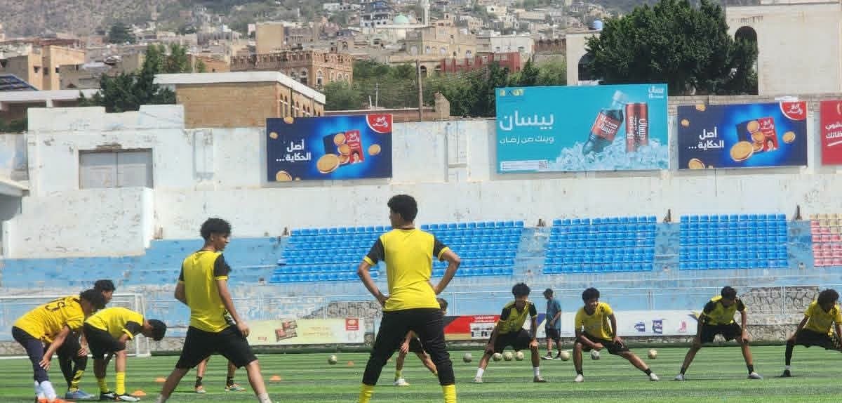 الصقر يواصل اعداده للاستحقاقات القادمة.