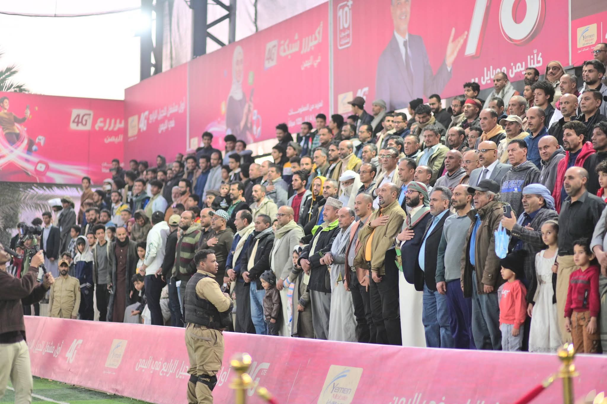 بني شيبة.. عندما تسرق "المدرجات" الأضواء من "المستطيل الأخضر"!