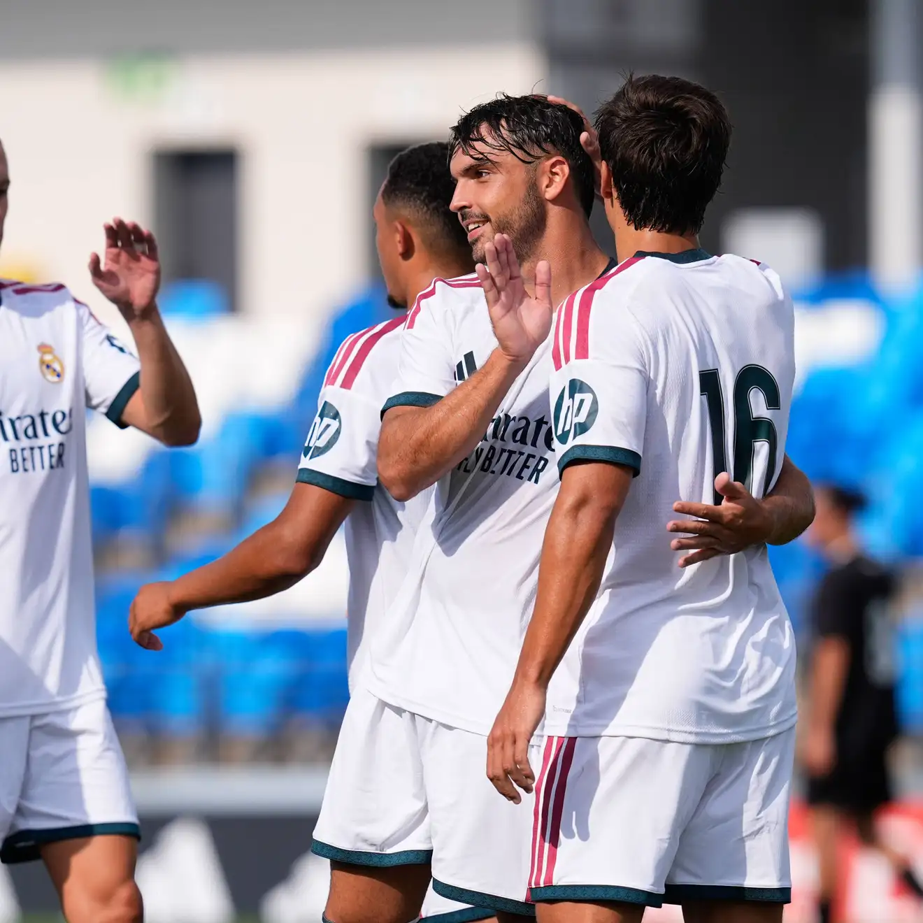 رسميا.. ريال مدريد يعلن رحيل نجمه إلى البريميرليج