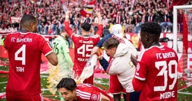 كين الهداف وأوليسي الأفضل بالدوري الألماني