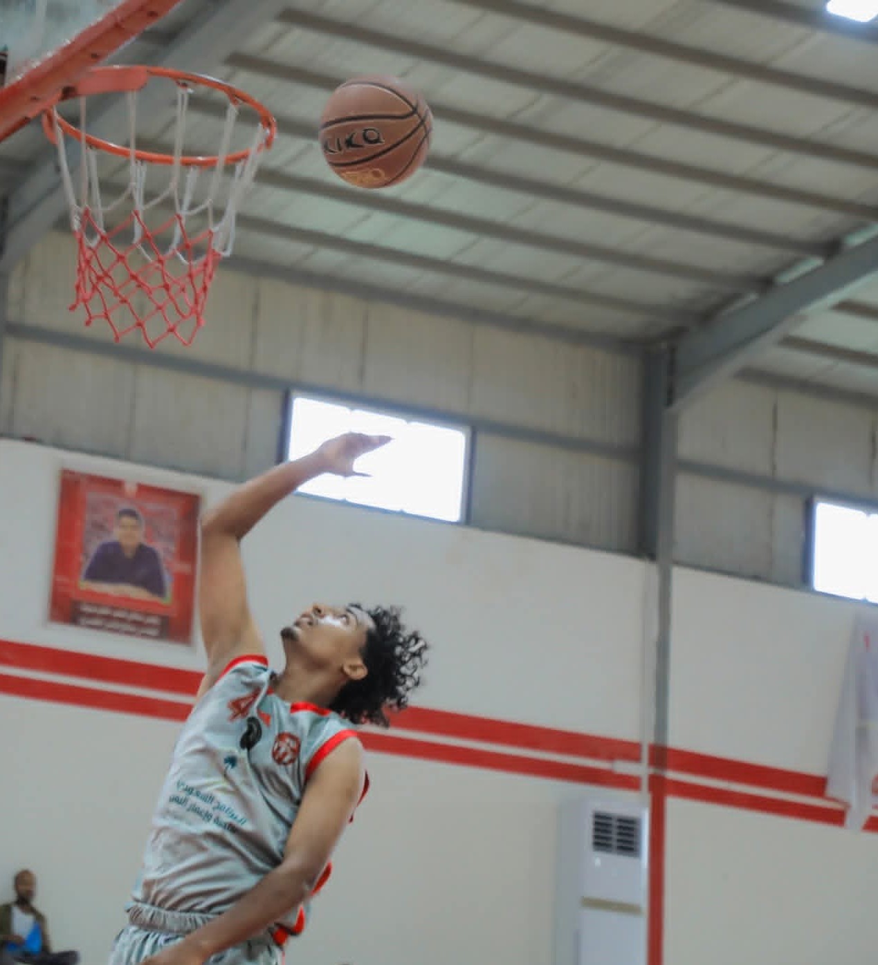 شعب حضرموت يتخطى النخبة في بطولة البرنامج السعودي لكرةالسلة