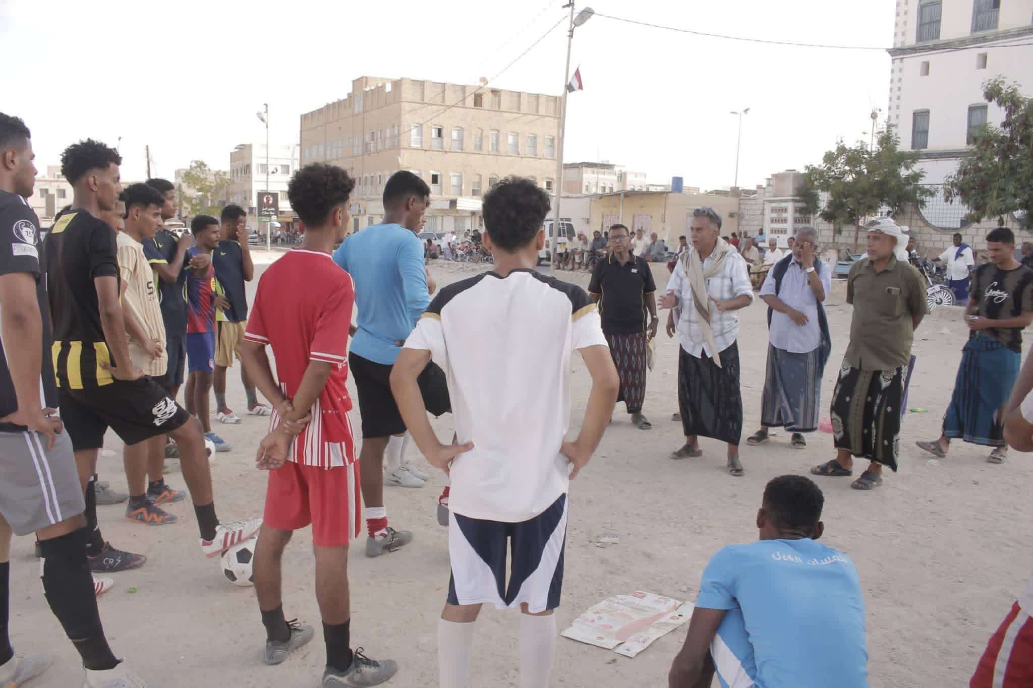 الفريق الأول لكرة القدم بأهلي الغيل  يدشن تدريباته استعداداً للاستحقاقات القادمة